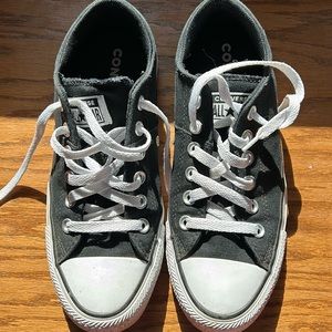 Black converse shoes